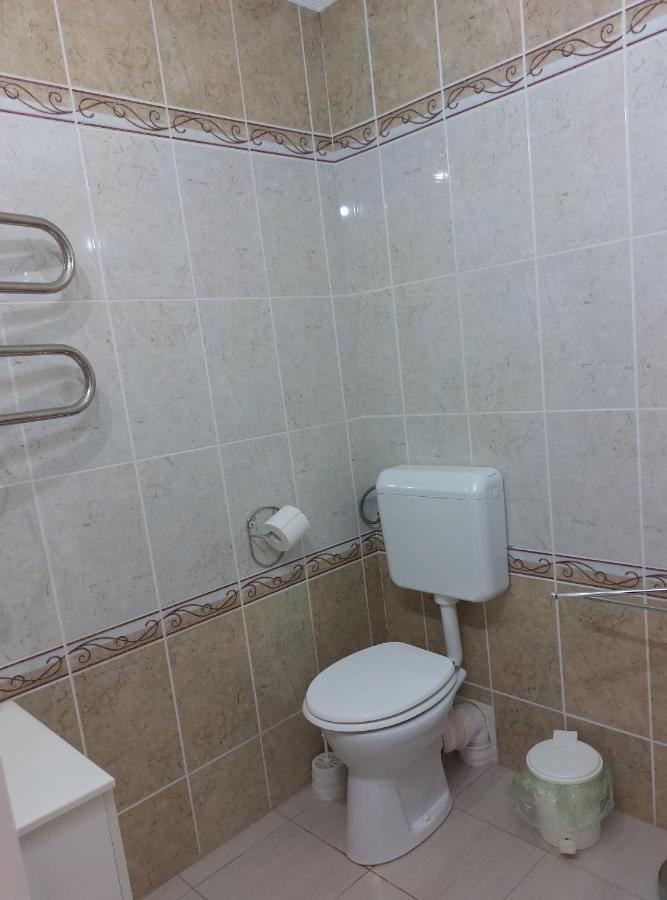 Apartmancentrum Gyula Buitenkant foto