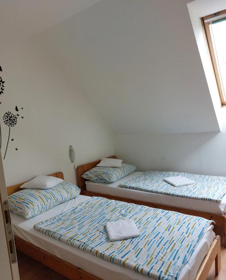 Apartmancentrum Gyula Buitenkant foto