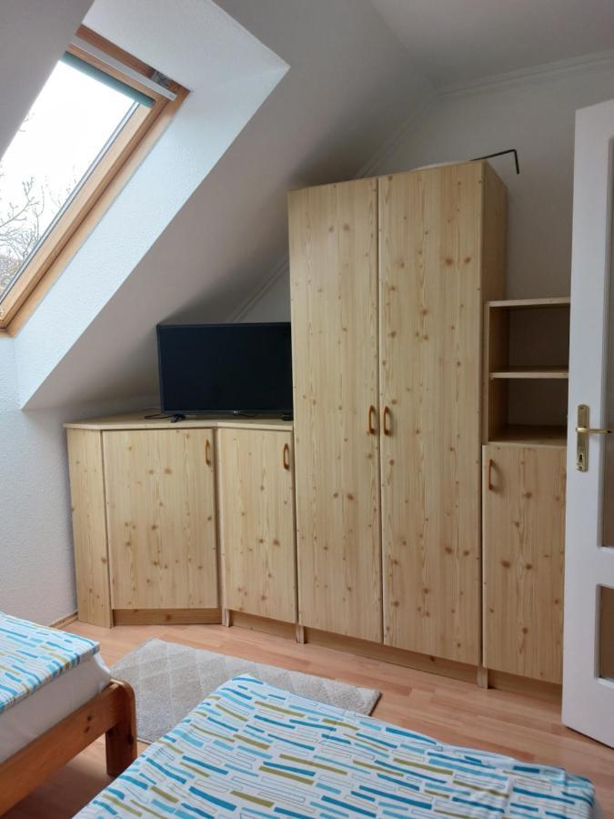 Apartmancentrum Gyula Buitenkant foto