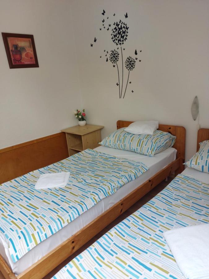 Apartmancentrum Gyula Buitenkant foto