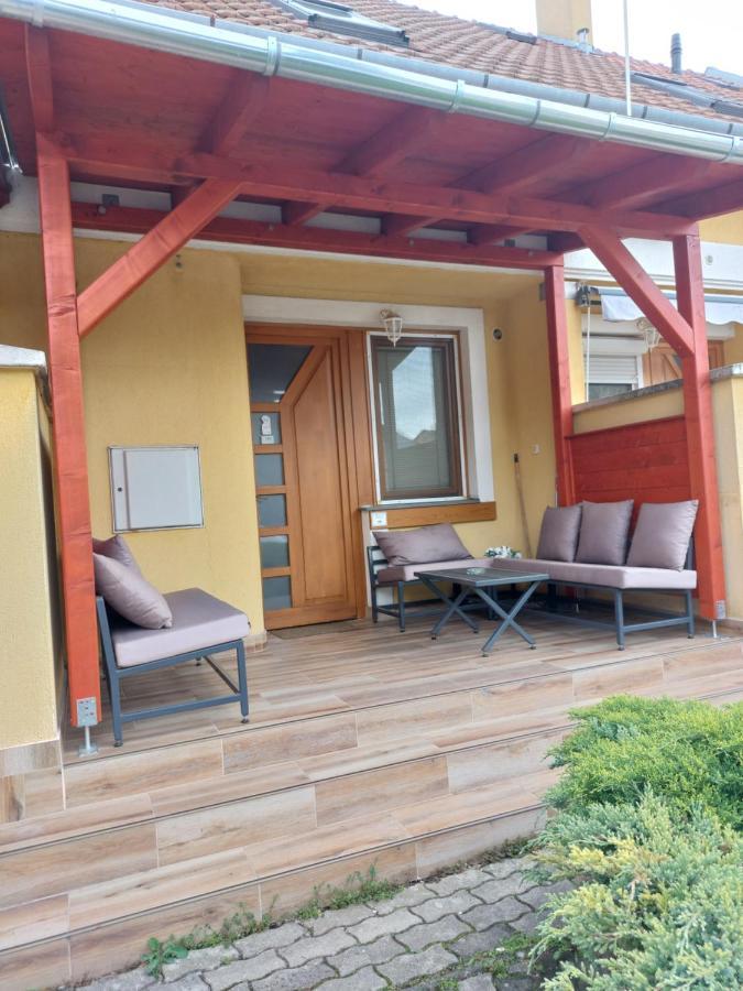 Apartmancentrum Gyula Buitenkant foto